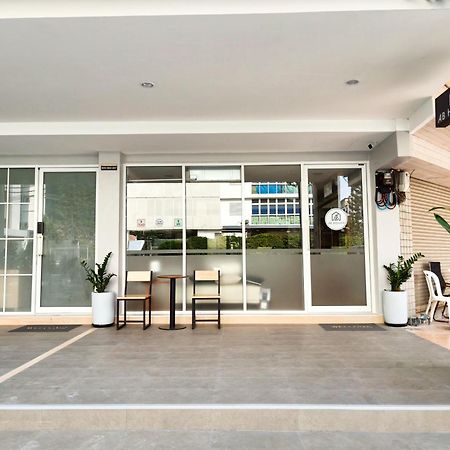 Aparthotel Ab House Bangkok Exterior foto
